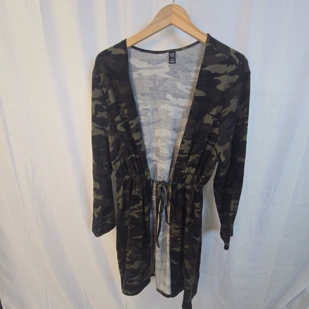 EMERY ROSE Sweater Cardigan Womens 2XL Green Camo Open Front Belted Long Sleeve